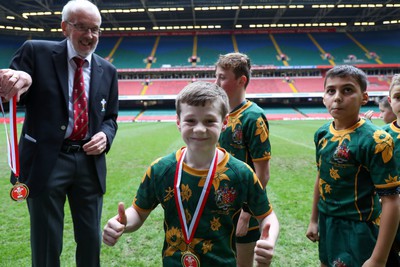 210324 - Newport v Vale of Glamorgan  - Welsh Schools Junior Group U11 DC Thomas Plate Final - Players receive medals 