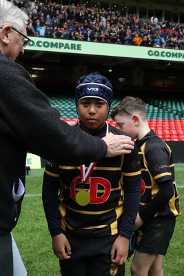 210324 - Newport v Vale of Glamorgan  - Welsh Schools Junior Group U11 DC Thomas Plate Final - Players receive medals 