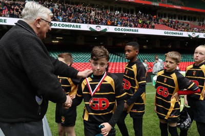 210324 - Newport v Vale of Glamorgan  - Welsh Schools Junior Group U11 DC Thomas Plate Final - Players receive medals 