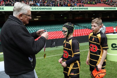 210324 - Newport v Vale of Glamorgan  - Welsh Schools Junior Group U11 DC Thomas Plate Final - Players receive medals 