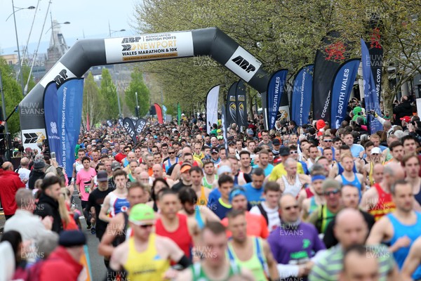 290418 - ABP Newport Marathon - Marathon Start