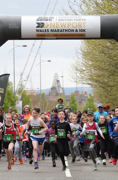 290418 - ABP Newport Wales Marathon and 10k Race - One mile family run
