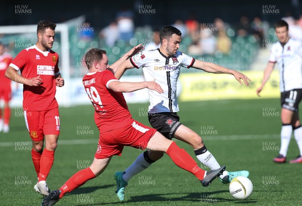 130721 - Newtown v Dundalk, UEFA Europa Conference League first qualifying round, second leg - Michael Duffy of Dundalk takes on Craig Williams of Newtown