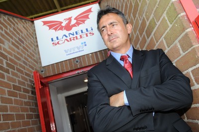 14.05.08 - Llanelli Scarlets Coach Announcement - Nigel Davies at Stradey Park after being announced the new head coach at the Llanelli Scarlets 