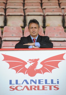 14.05.08 - Llanelli Scarlets Coach Announcement - Nigel Davies at Stradey Park after being announced the new head coach at the Llanelli Scarlets 