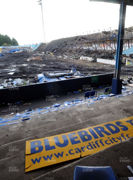 22.10.09 -  Demolition of Grandstand at Ninian Park , former ground of Cardiff City FC, the old grandstand after being demolished. 