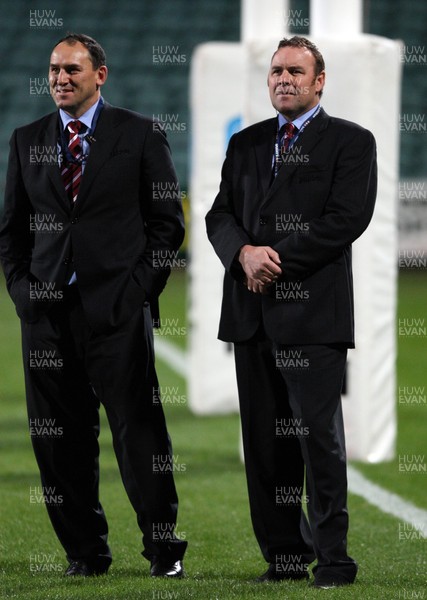 070808 - North Harbour v Wellington - Air New Zealand Cup - North Harbour coach Wayne Pivac (R) and assistant coach Milan Yelavich 