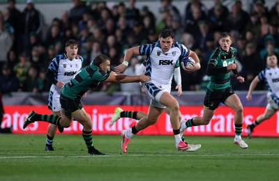 181026 - Northampton Saints v Cardiff Rugby - Investec Champions Cup - Mason Grady of Cardiff makes a break