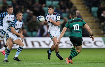 181026 - Northampton Saints v Cardiff Rugby - Investec Champions Cup - Steffan Emanuel of Cardiff 