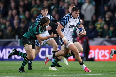 181026 - Northampton Saints v Cardiff Rugby - Investec Champions Cup - Mason Grady of Cardiff 