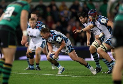 181026 - Northampton Saints v Cardiff Rugby - Investec Champions Cup - Daf Hughes of Cardiff 