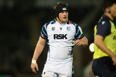 181026 - Northampton Saints v Cardiff Rugby - Investec Champions Cup - Evan Lloyd of Cardiff 