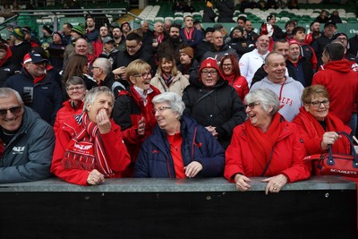 180126 - Northampton Saints v Scarlets - European Rugby Champions Cup - Scarlets fans