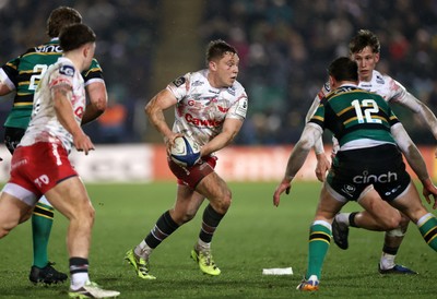 180126 - Northampton Saints v Scarlets - European Rugby Champions Cup - Sam Costelow of Scarlets 
