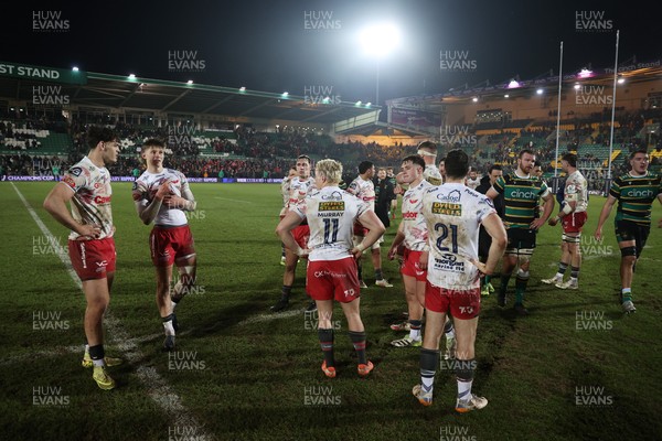 180126 - Northampton Saints v Scarlets - European Rugby Champions Cup - Dejected Scarlets at full time