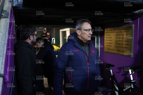 180126 - Northampton Saints v Scarlets - European Rugby Champions Cup - Scarlets Director of Rugby Nigel Davies