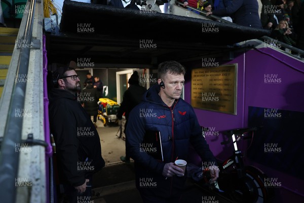 180126 - Northampton Saints v Scarlets - European Rugby Champions Cup - Scarlets Head Coach Dwayne Peel 