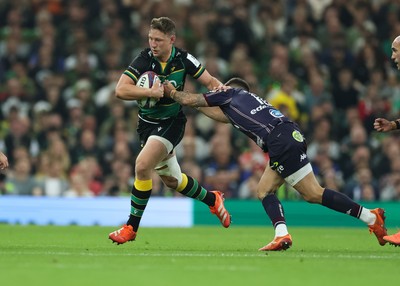 240525 - Northampton Saints v Union Bordeaux-Begles, EPCR Champions Cup Final - Fraser Dingwall of Northampton Saints takes on Matthieu Jalibert of Union Bordeaux-Begles