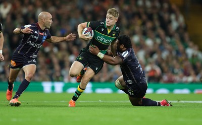240525 - Northampton Saints v Union Bordeaux-Begles, EPCR Champions Cup Final - Fin Smith of Northampton Saints breaks away