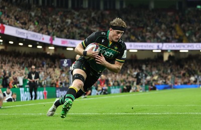 240525 - Northampton Saints v Union Bordeaux-Begles, EPCR Champions Cup Final - Alex Coles of Northampton Saints races in to score try