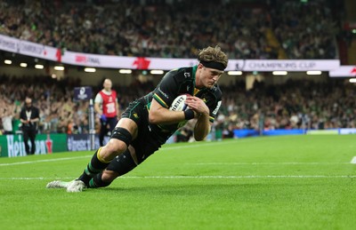 240525 - Northampton Saints v Union Bordeaux-Begles, EPCR Champions Cup Final - Alex Coles of Northampton Saints races in to score try