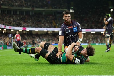 240525 - Northampton Saints v Union Bordeaux-Begles, EPCR Champions Cup Final - Alex Coles of Northampton Saints races in to score try