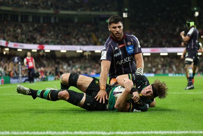 240525 - Northampton Saints v Union Bordeaux-Begles, EPCR Champions Cup Final - Alex Coles of Northampton Saints races in to score try