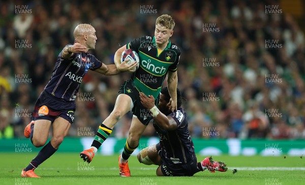 240525 - Northampton Saints v Union Bordeaux-Begles, EPCR Champions Cup Final - Fin Smith of Northampton Saints breaks away
