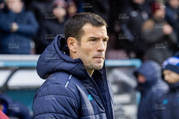 221125 - Northampton Town v Cardiff City - Sky Bet League 1 - Cardiff City Manager Brian Barry-Murphy