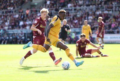 050926 - Northampton Town v Newport County, EFL Sky Bet League 2 - Shaquille Gwengwe of Newport County looks to shoot at goal