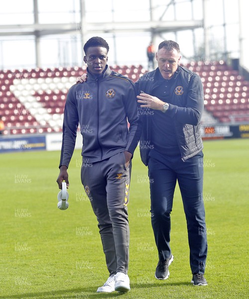 291022 - Northampton Town v Newport County - Sky Bet League 2 - Team inspect the pitch with Manager Graham Coughlan of Newport County with Chanka Zimba of Newport County