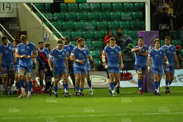 081218 Northampton Saints v Dragons - European Rugby Challenge Cup - Players of Dragons are dejected at the end of the game