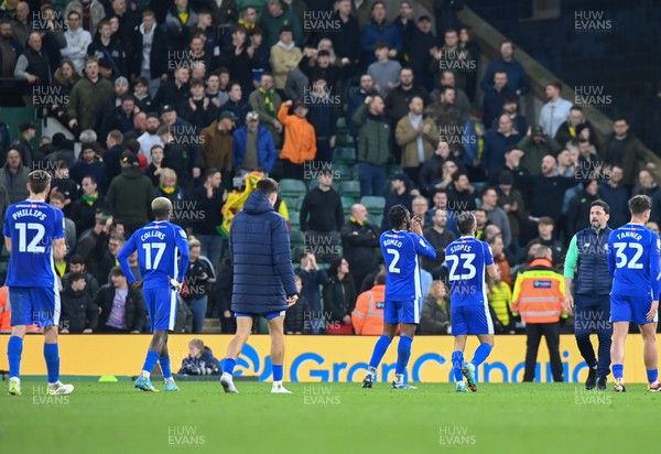 170224 - Norwich City v Cardiff City - Sky Bet Championship - Cardiff City players applaud their fans after the match