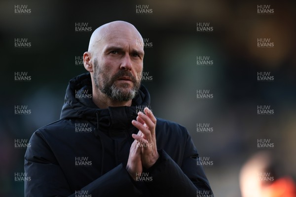 250125 - Norwich City v Swansea City - Sky Bet Championship - Luke Williams Head Coach of Swansea City applauding fans after the match