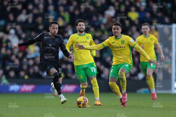 250125 - Norwich City v Swansea City - Sky Bet Championship - Jon McLaughlin of Swansea City 