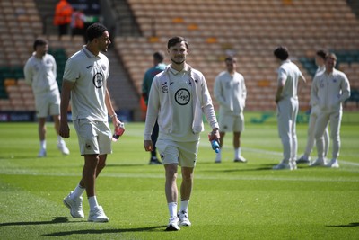 250426 - Norwich City v Swansea City - Sky Bet Championship - Swansea players out on the pitch
