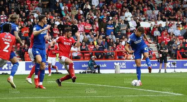 120921 - Nottingham Forest v Cardiff City, Sky Bet Championship - Rubin Colwill of Cardiff City shoots to score goal