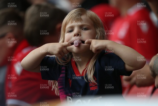 120921 - Nottingham Forest v Cardiff City, Sky Bet Championship - A young Nottingham Forest fans makes her feelings known at the Cardiff fans after Cardiff level the scores at 1-1
