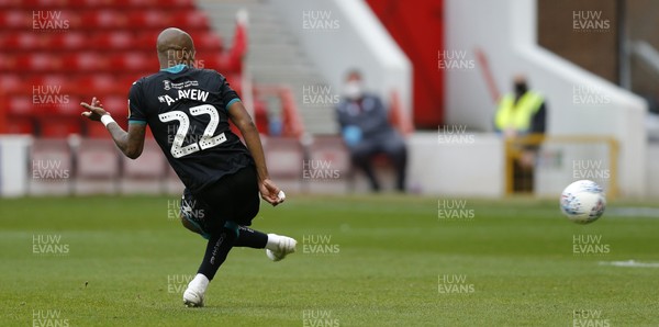 150720 - Nottingham Forest v Swansea - Sky Bet Championship - Andre Ayew of Swansea takes a penalty and scores to make the score 1-2 