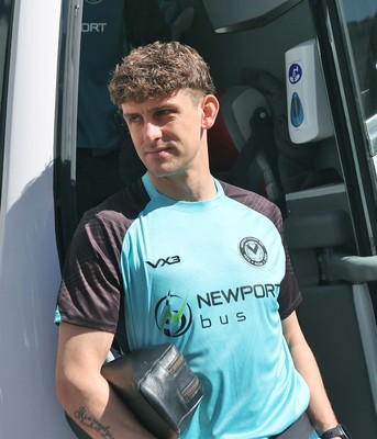 060426 - Notts County v Newport County - Sky Bet League 2 - Harrison Biggins of Newport arrives