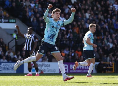 060426 - Notts County v Newport County - Sky Bet League 2 - Harrison Biggins of Newport celebrates scoring their first goal