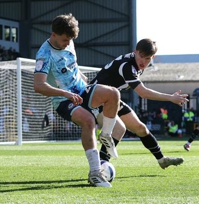060426 - Notts County v Newport County - Sky Bet League 2 - Ben Lloyd of Newport and Luke Browne of Notts County