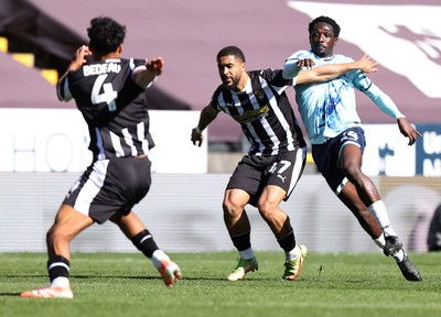060426 - Notts County v Newport County - Sky Bet League 2 - Nathan Opoku of Newport and Keanan Bennetts of Notts County