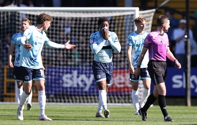 060426 - Notts County v Newport County - Sky Bet League 2 - Dejected team after Notts goal
