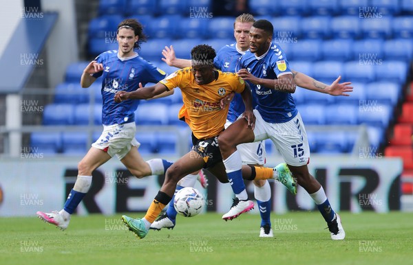 070821 - Oldham Athletic v Newport County, EFL Sky Bet League 2 - Timmy Abraham of Newport County gets past Kyle Jameson of Oldham Athletic