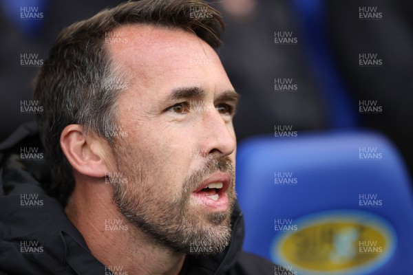 221125 - Oldham Athletic v Newport County - Sky Bet League 2 - Newport manager Christian Fuchs in dugout before match