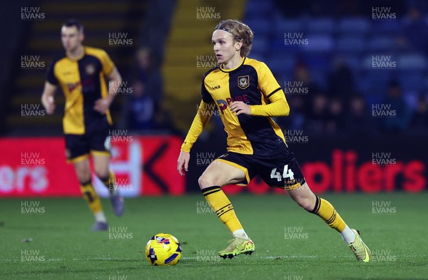 221125 - Oldham Athletic v Newport County - Sky Bet League 2 - Sammy Braybrooke of Newport