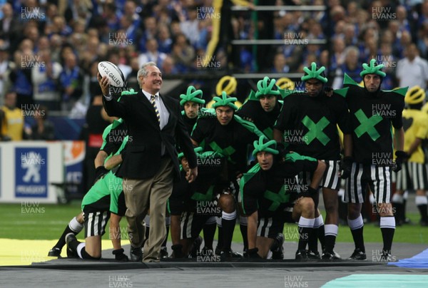 07.09.07 2007 World Cup Opening,Paris Wales rugby Legend Gareth Edwards taking part in the opening ceremony. 