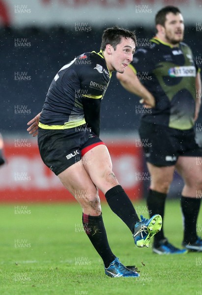 150116 - Ospreys v ASM Clermont Auvergne - European Champions Cup - Sam Davies of Ospreys kicks a penalty