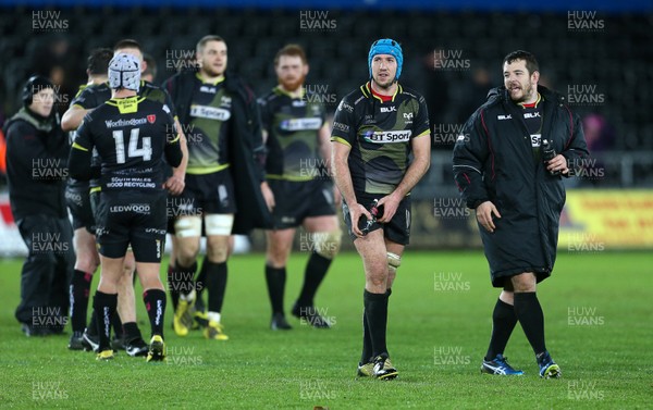 150116 - Ospreys v ASM Clermont Auvergne - European Champions Cup - Ospreys celebrate at full time